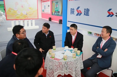 ͹̅չʮև(gu)Hú̿߸߶Դa(chn)I(y)[(hu)3.jpg